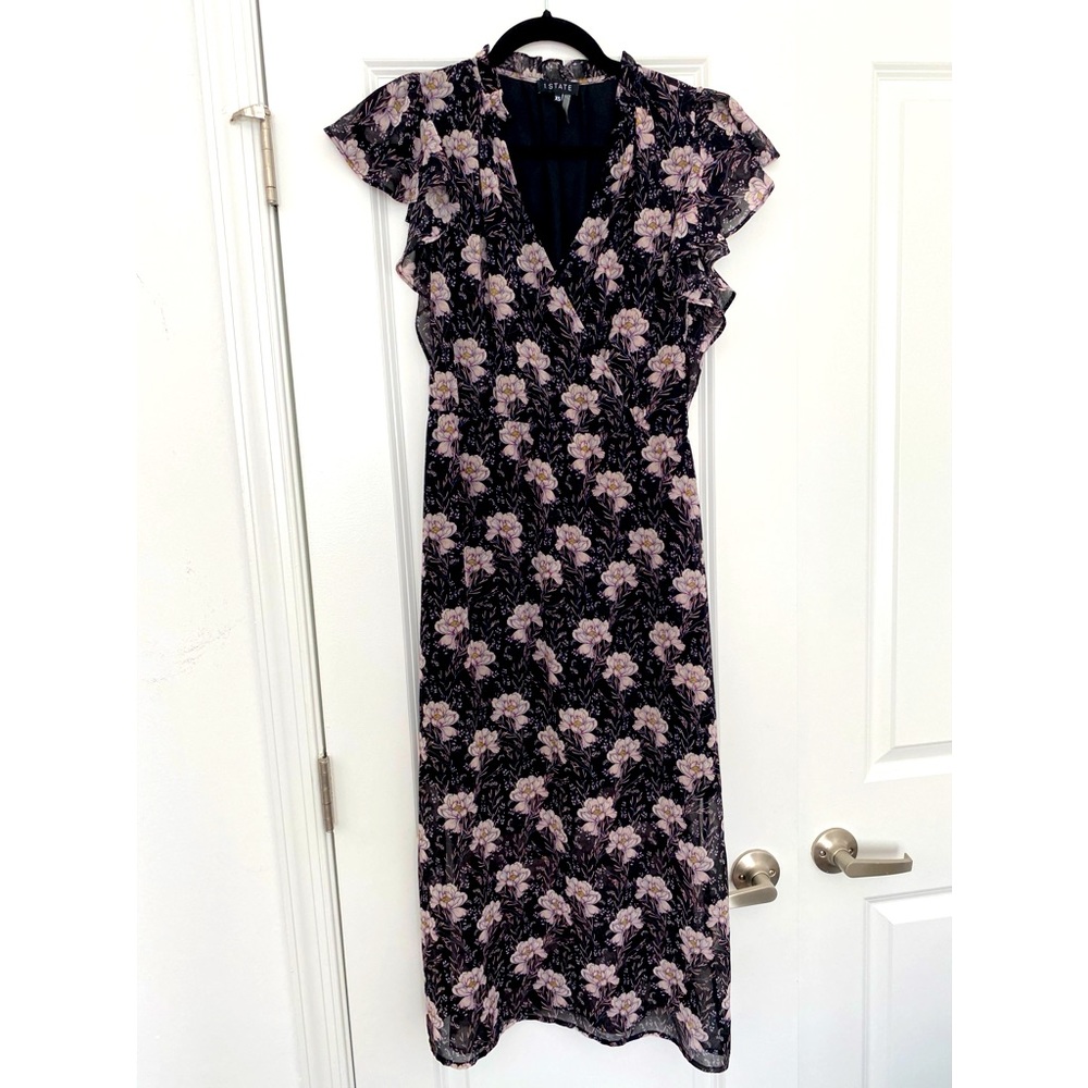 1.State Black Floral Flutter Sleeve Dress